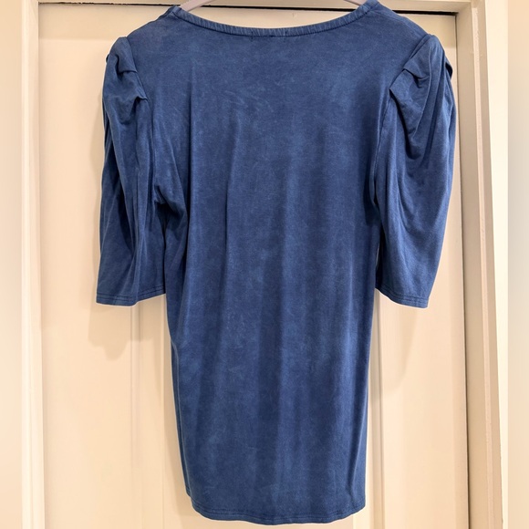 Gimmicks Washed Blue Triblend Short Sleeve Top - Picture 2 of 5
